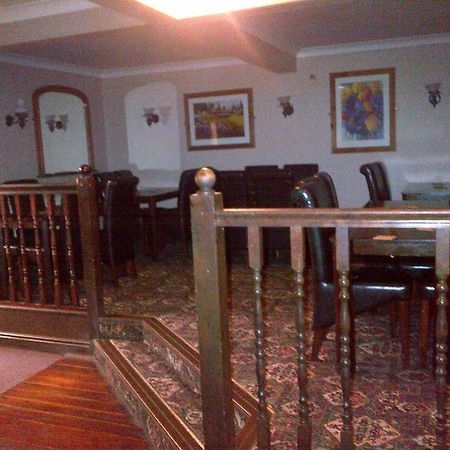 The Friar Tucks Hotel Глостър Екстериор снимка