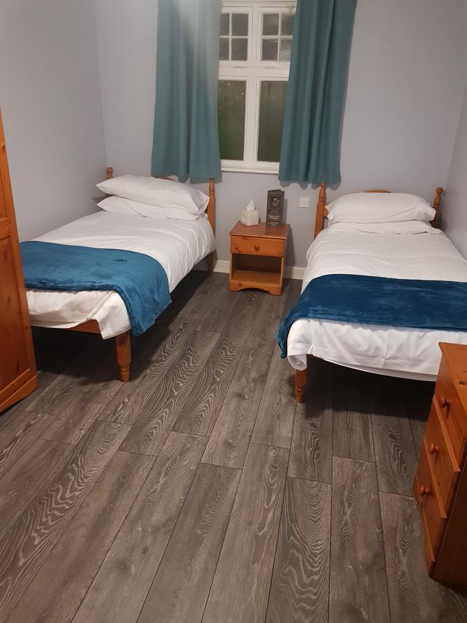 The Friar Tucks Hotel Глостър Екстериор снимка